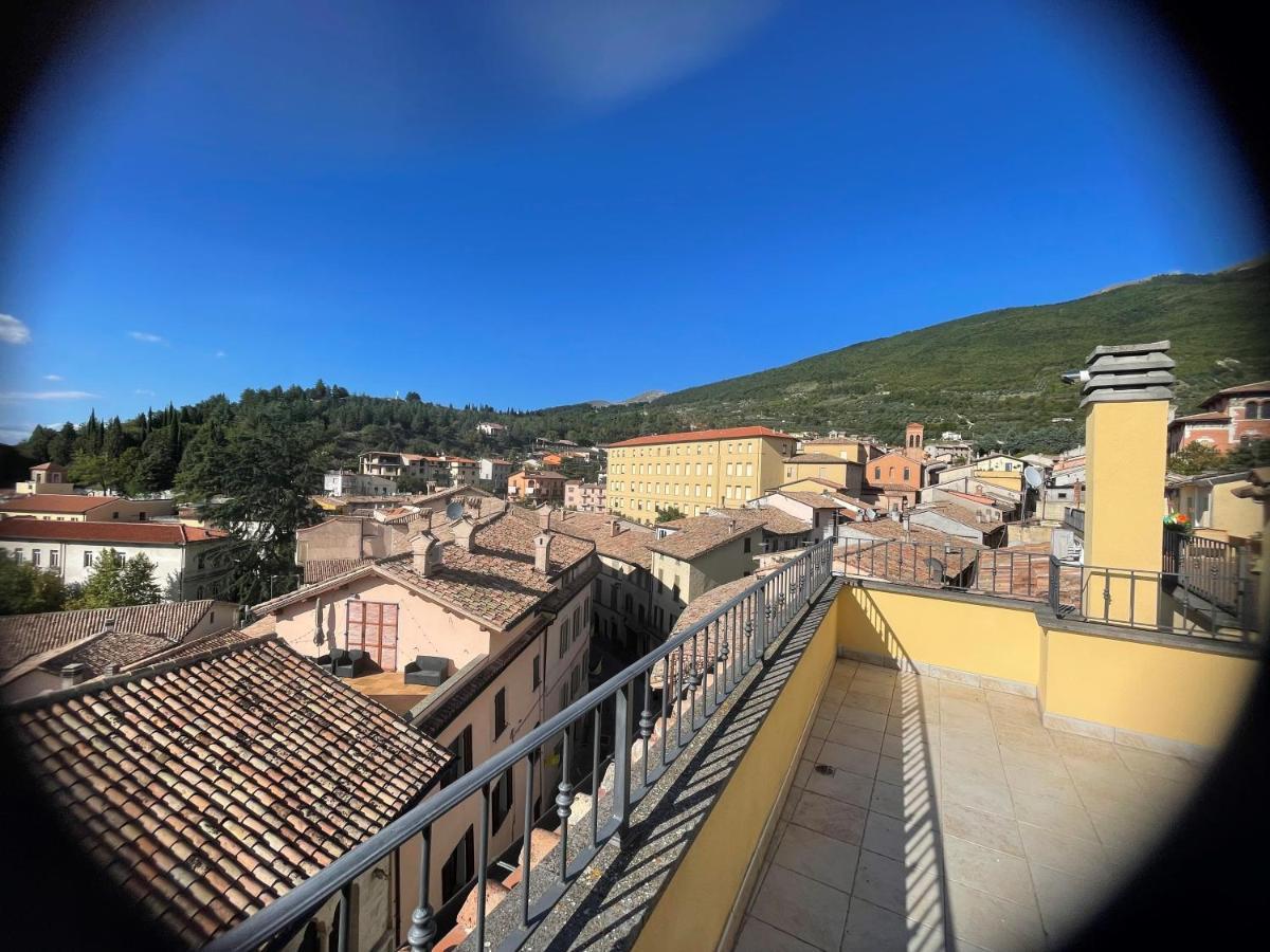 Casa Vacanze Onelia Villa Gualdo Tadino Exteriör bild